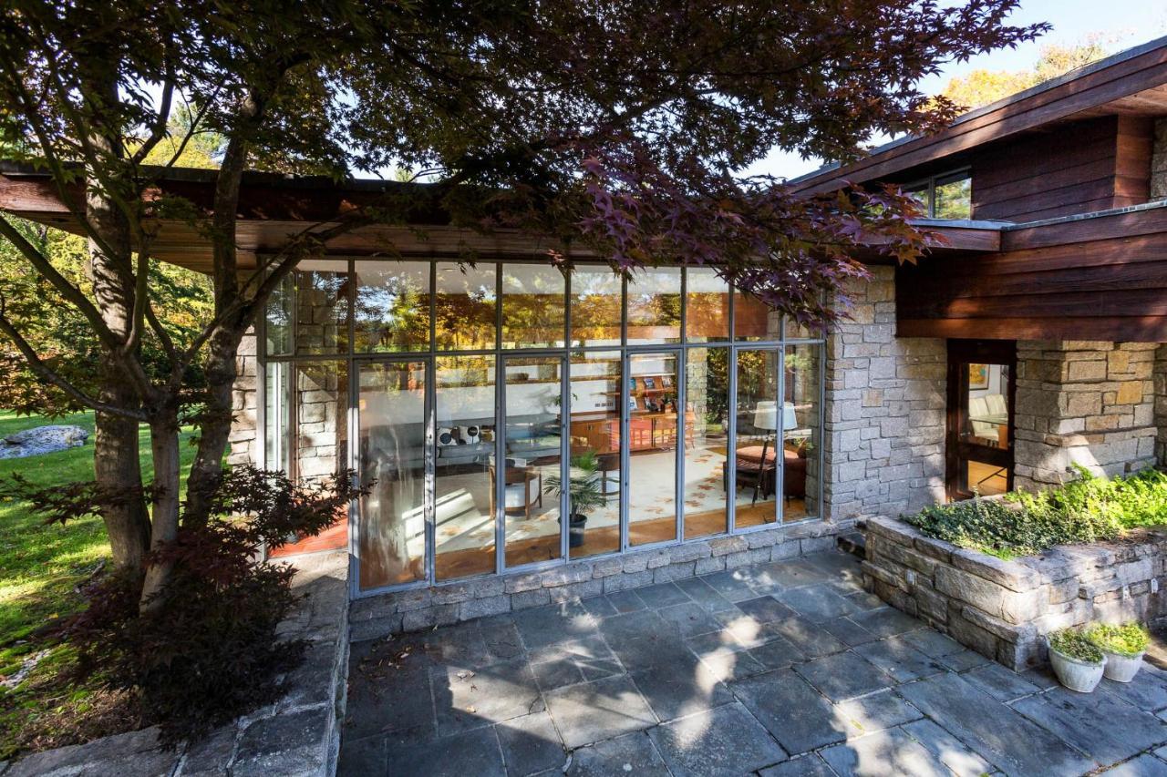 Peaceful Getaway Cottage On Grounds Of Historic Mid-Century Gem Northborough Eksteriør billede